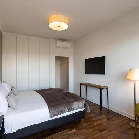 Amazing Via Parigi Apartmán
