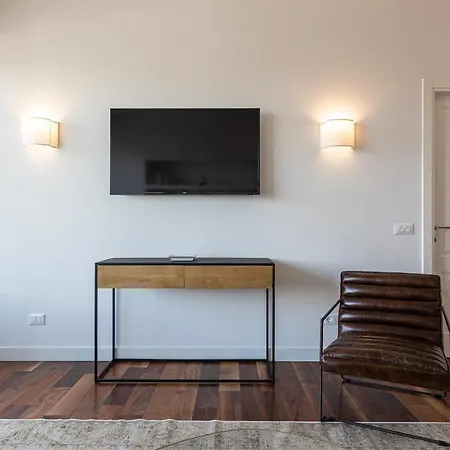 Amazing Via Parigi *