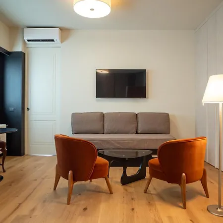 Amazing Via Parigi *